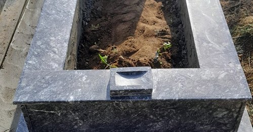 Bursa Siyah Mermer Mezar